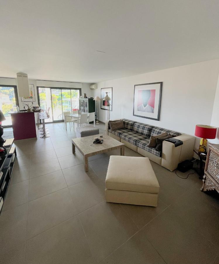 Grand 3 Pieces Avec Terrasse Vue Mer Tout Confort Beausoleil Exteriör bild